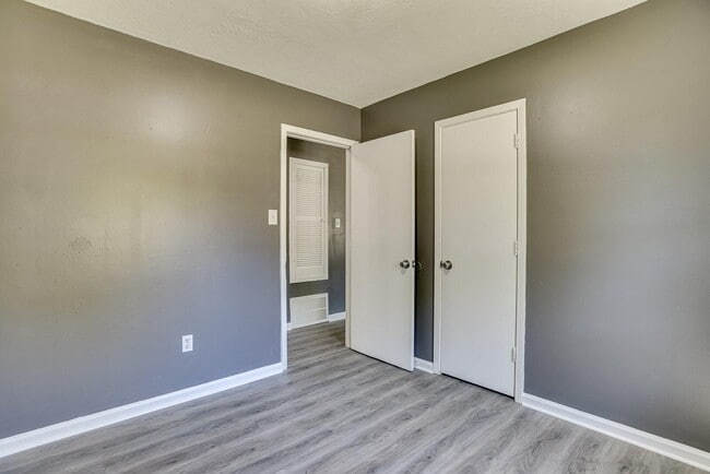 Building Photo - 3607 Massiot Dr