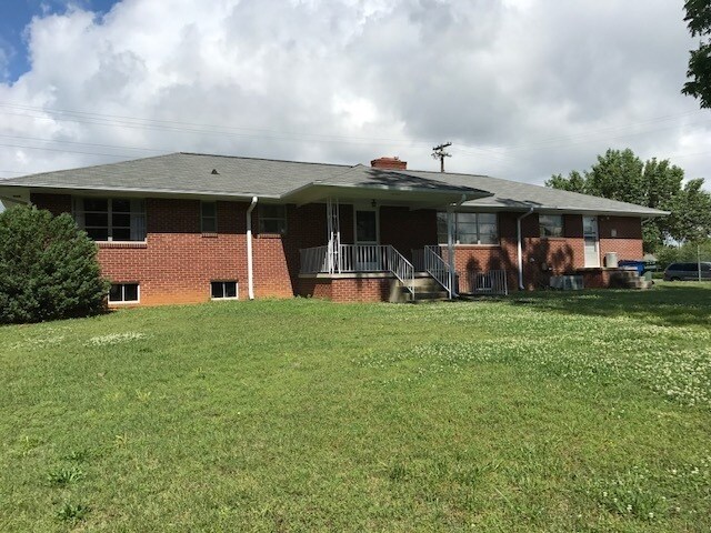 Building Photo - Graham area