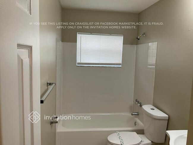 Building Photo - 9019 SW 9th St