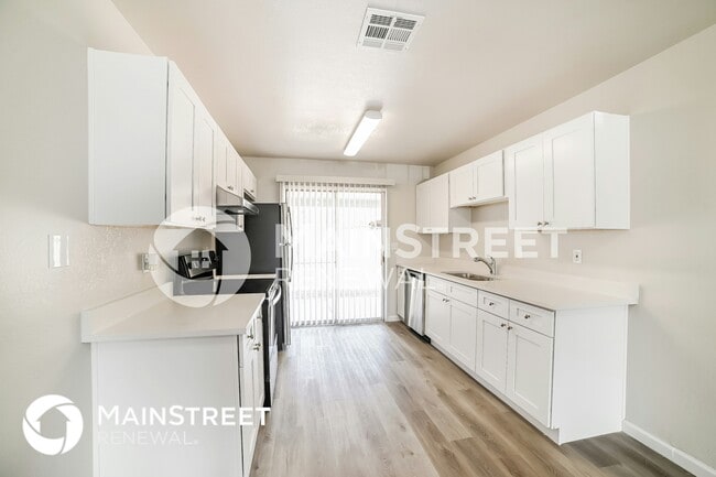 Building Photo - 7312 W Sells Dr