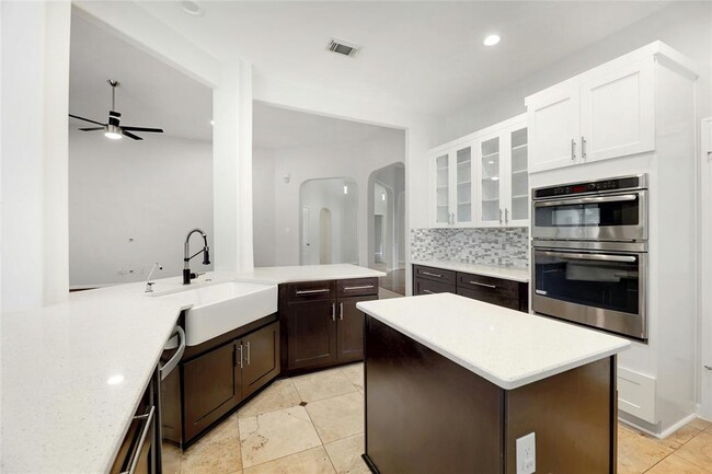 Building Photo - 3806 Azur Ln