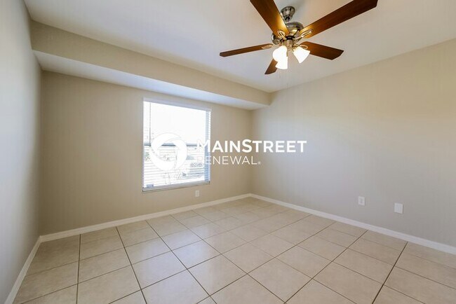 Building Photo - 3 Bedroom Pet-Friendly Home in Lehigh acres, FL with Main Street Renewal