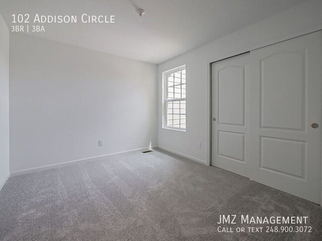 Building Photo - 102 Addison Cir