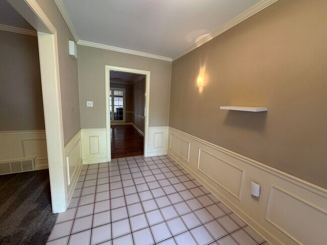 Building Photo - 956 Rolling Oaks Ln
