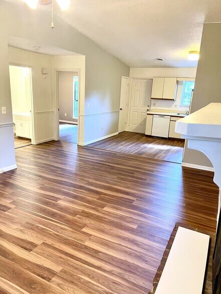 Building Photo - 1723 Todd Dr