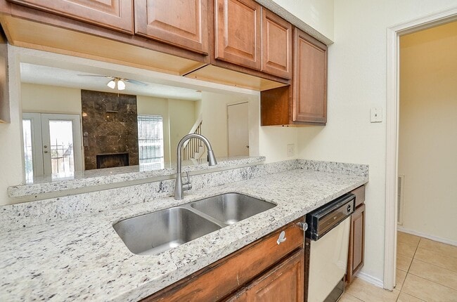 Building Photo - 12300 Brookglade Cir