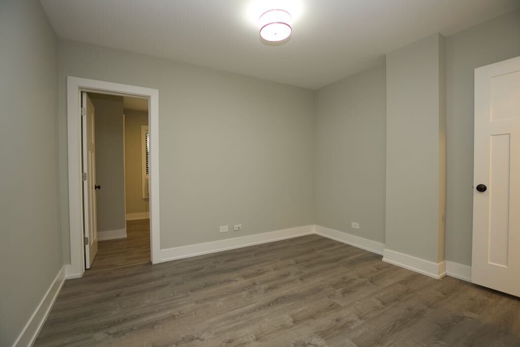 Building Photo - 508 W Belmont Ave