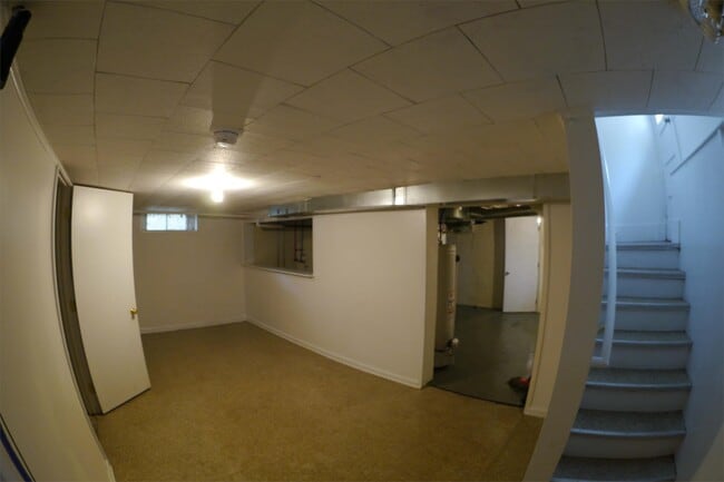 Building Photo - 915 Woodstock Ave