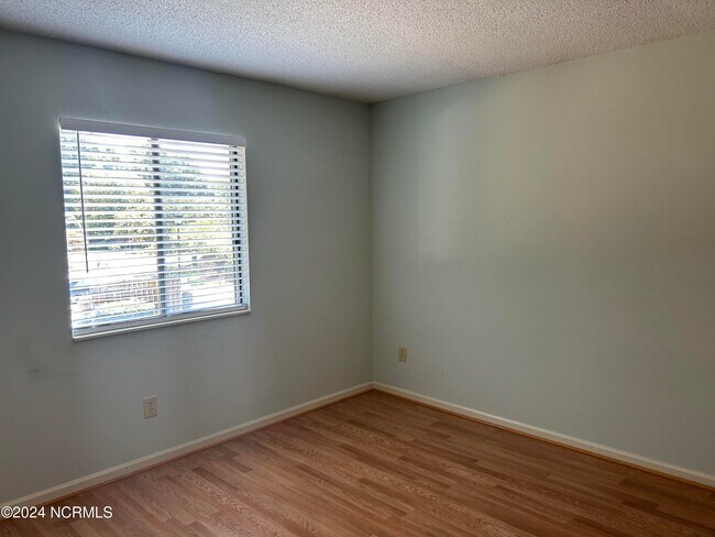Building Photo - 3625 St Johns Ct