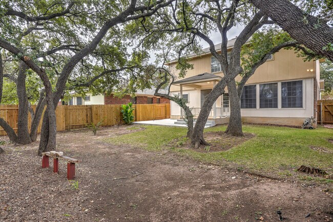 Building Photo - 807 Settlement St