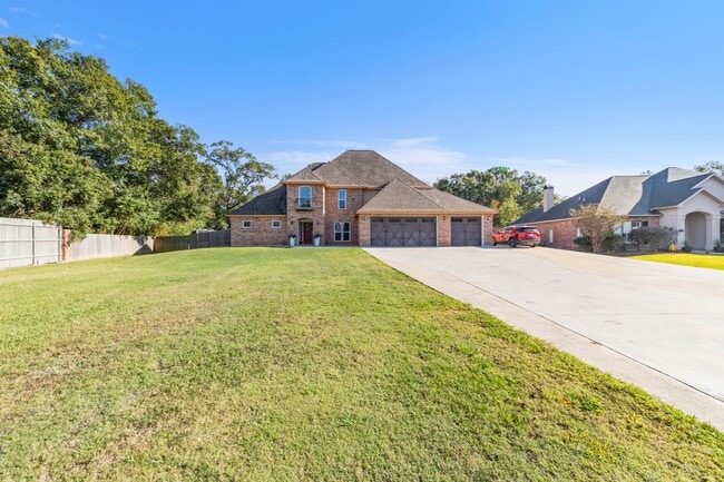 Building Photo - 213 E Peck Blvd