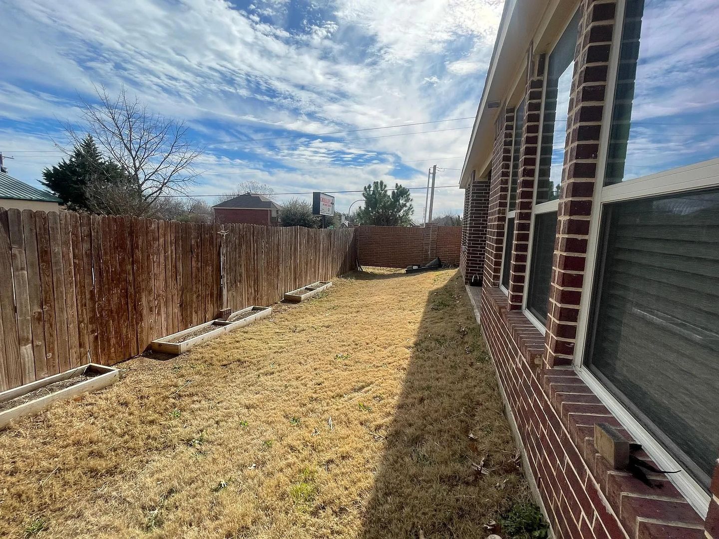 Building Photo - 1011 Nail Ln