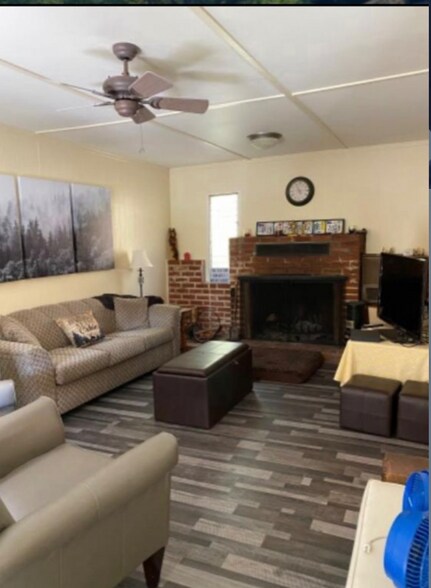 Building Photo - 13992 Irving Ln