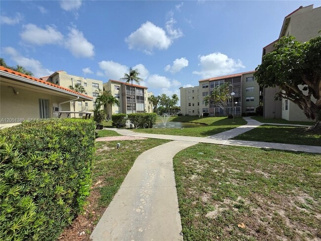 Building Photo - 1820 SW 81st Ave