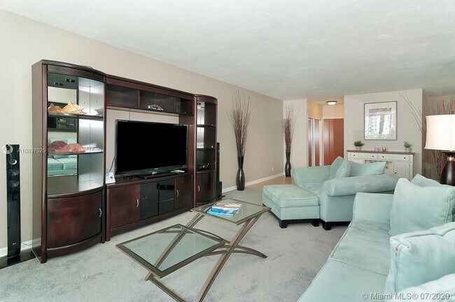 Building Photo - 3801 S Ocean Dr