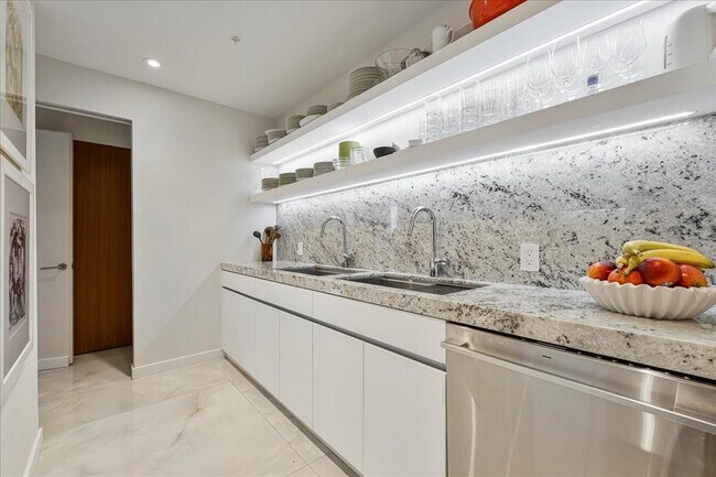 Building Photo - 1180 N Federal Hwy