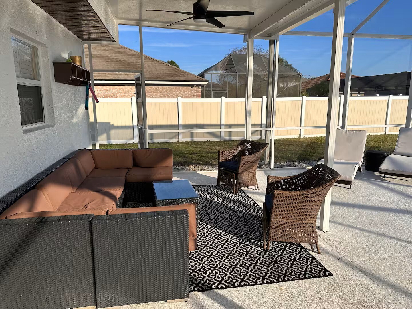 Lanai - 12 Fircrest Ln