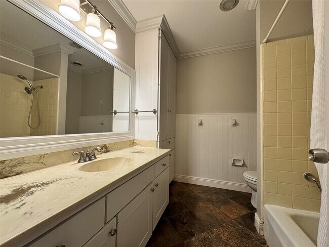 Building Photo - 2041 Winrock Blvd