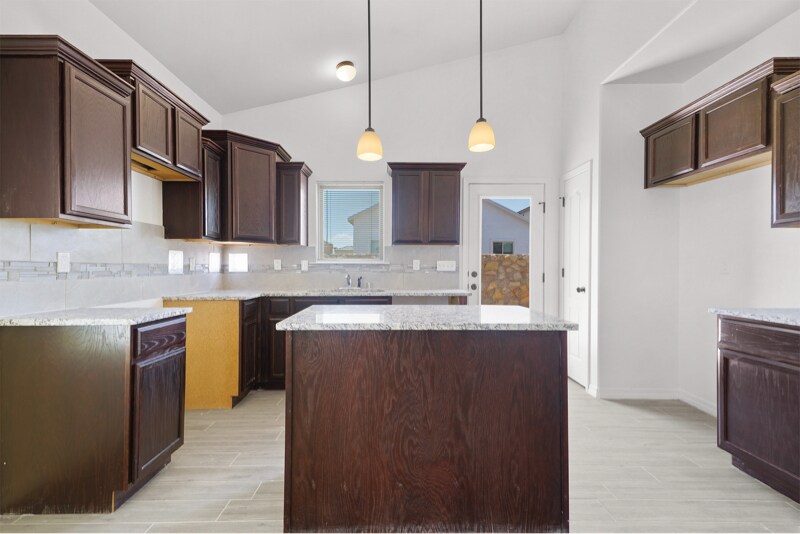 Building Photo - 13848 Vicki Brewer Ave