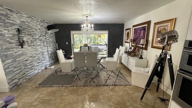 Primary Photo - 10121 SW 138th Ct