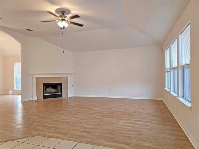 Building Photo - 1508 Cosmos Way