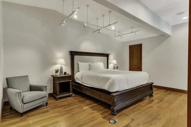 Building Photo - 1774 State Hwy UU