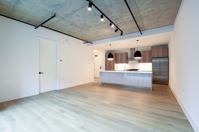 Building Photo - 111 S Peoria St