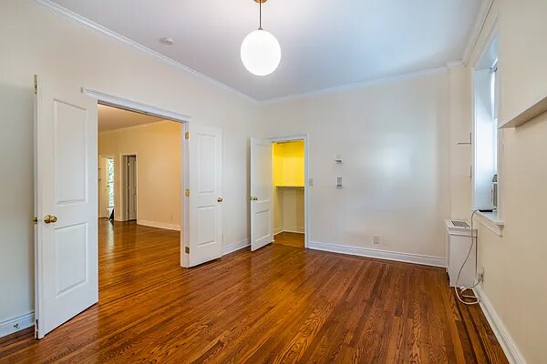 Building Photo - 300 Eckford St