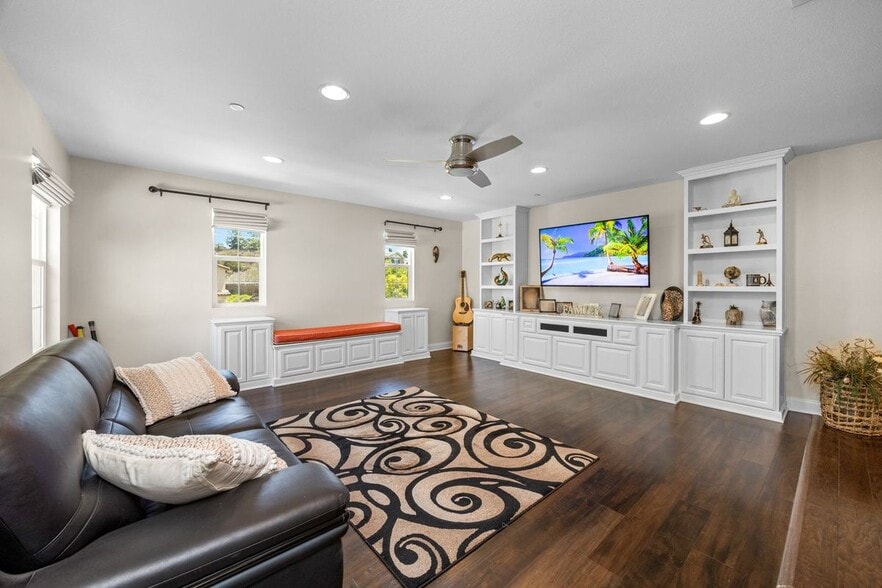 Building Photo - 25589 Foxglove Ln