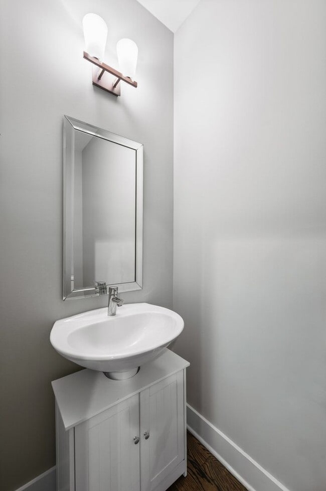 Building Photo - Awesome 3BR/3.5BA Craftsman Cottage in Chesterfield!