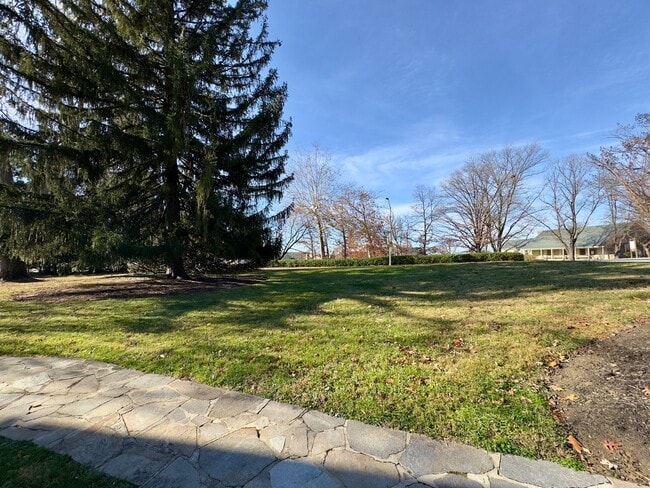 Building Photo - Charming 4 Bedroom/3.5 Bathroom Detached Home in Homeland, MD!