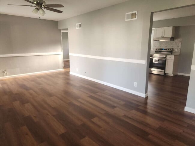 Building Photo - Completely Rehabbed Home in Oakville Schoo...