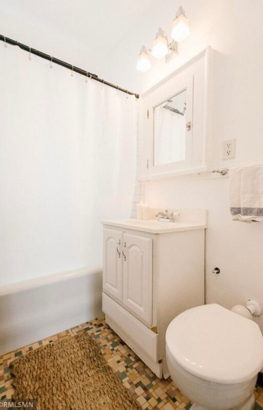 Building Photo - 1070 Bradley St