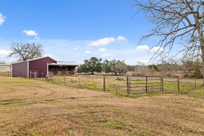 Building Photo - 35408 FM 1488