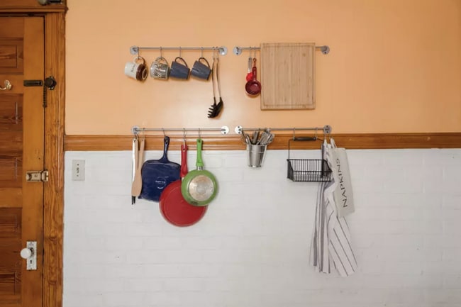 Building Photo - 2451 Maplewood Ave