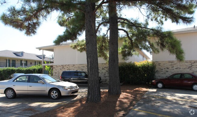 Building Photo - 4020 Gourrier Ave