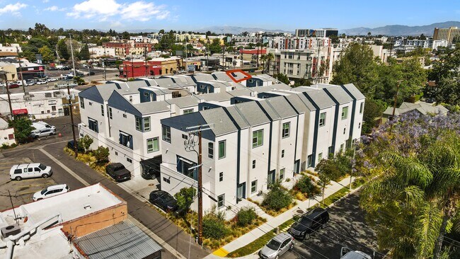 Building Photo - 4831 Craner Ave