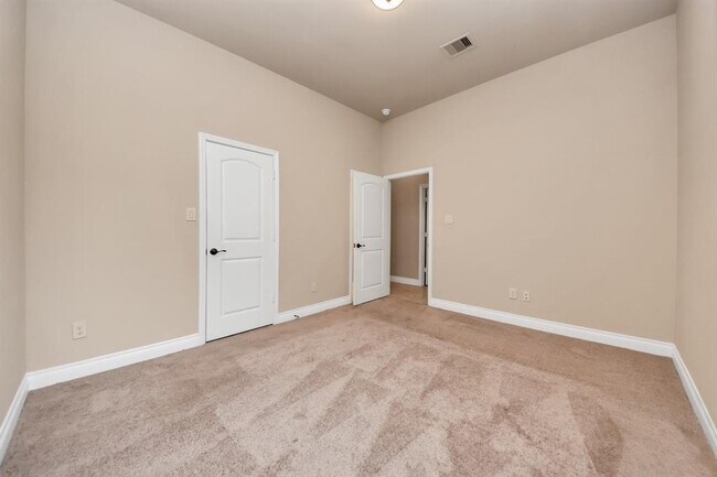Building Photo - 3018 Sunrise Run Ln
