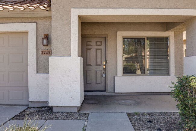 Building Photo - 2725 W Jasper Butte Dr