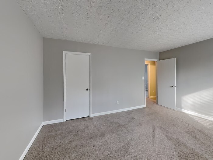 Building Photo - 5127 Galbraith Cir