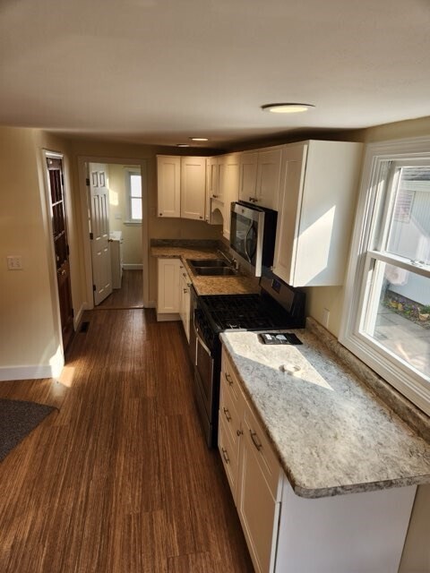 Building Photo - 13 Washington Ave