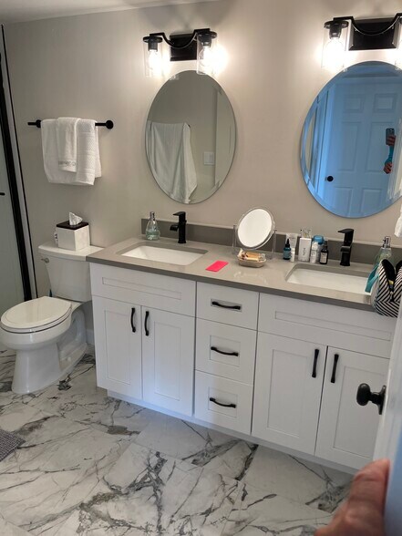 Primary Bathroom - 8400 Estero Blvd
