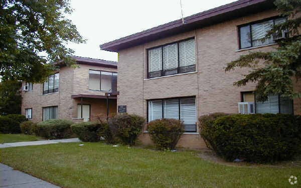 Primary Photo - Cadieux Court Apartments