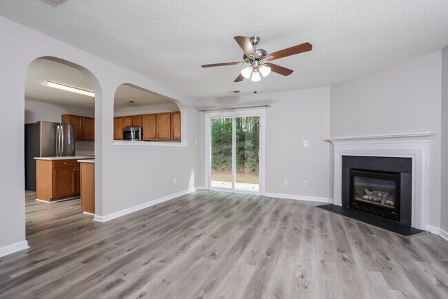 Building Photo - 70 Brookhaven Dr