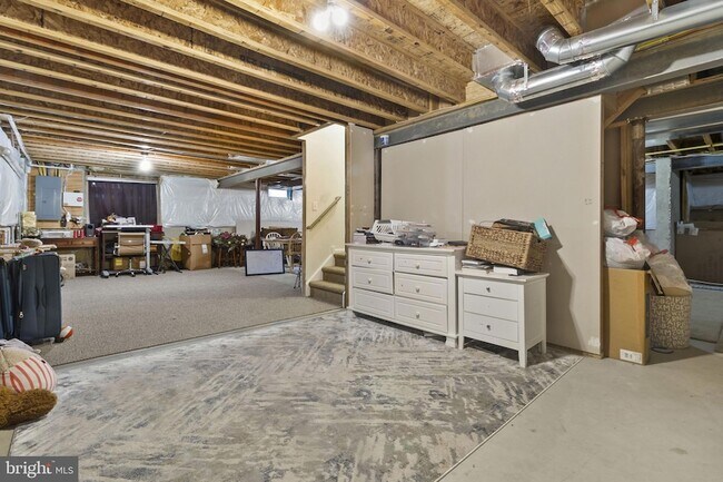 Building Photo - 144 Edgar Rd