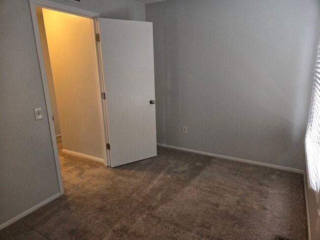 Building Photo - 3021 Maplewood