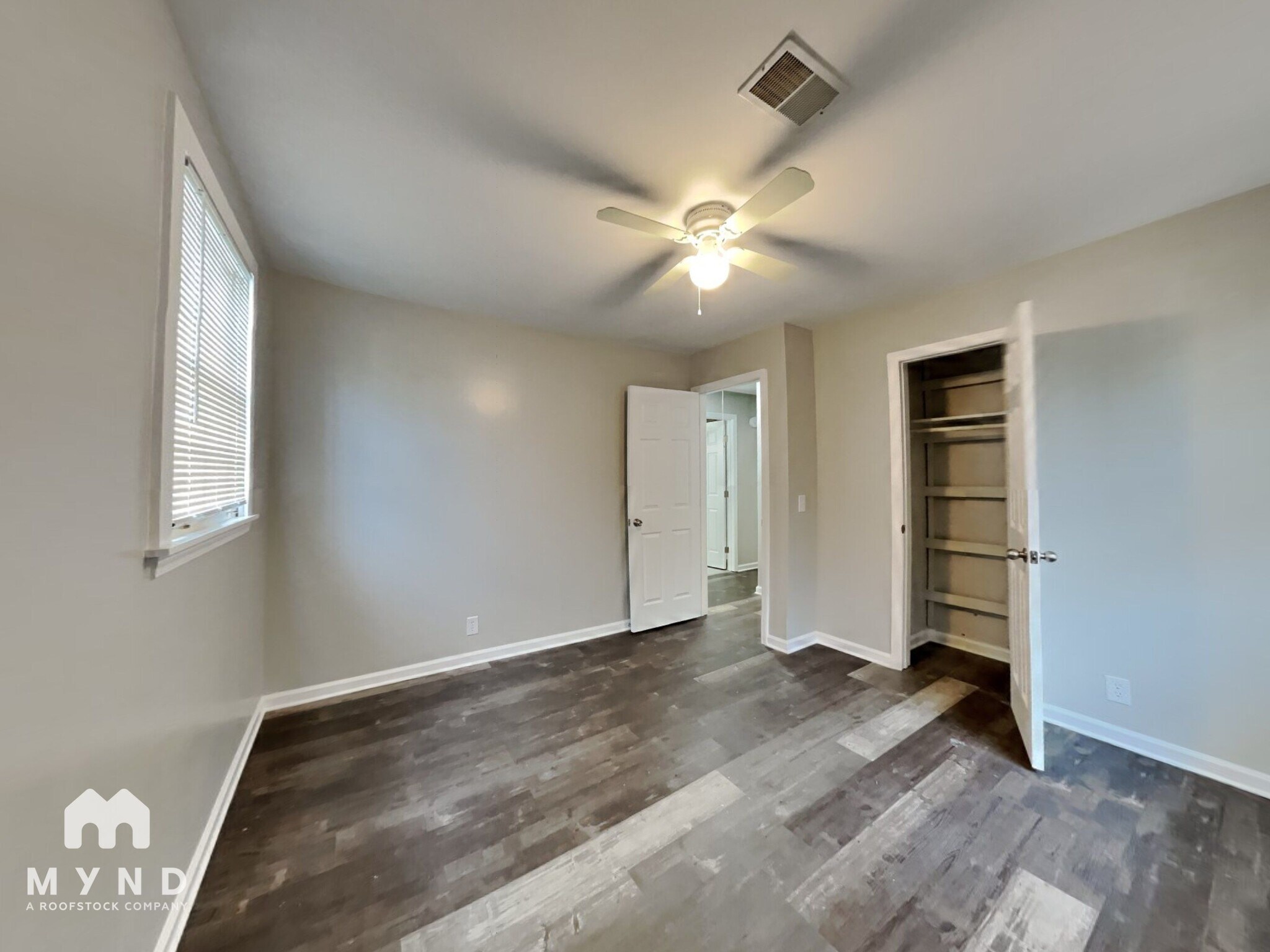 Building Photo - 3835 Valley Ridge Dr