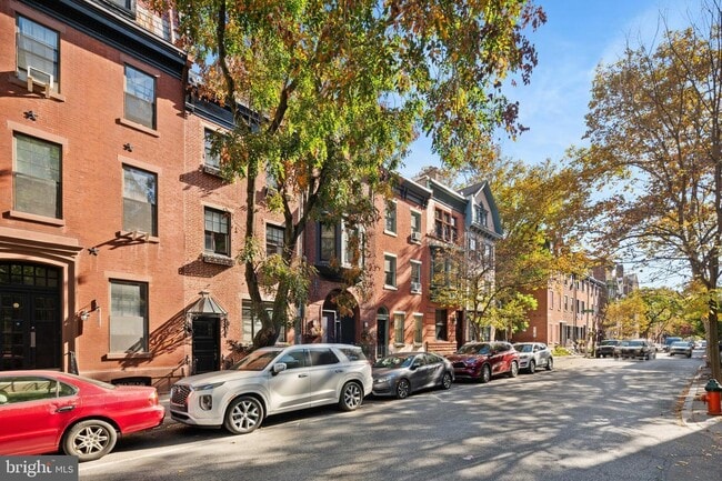 Building Photo - 317 S 18th St