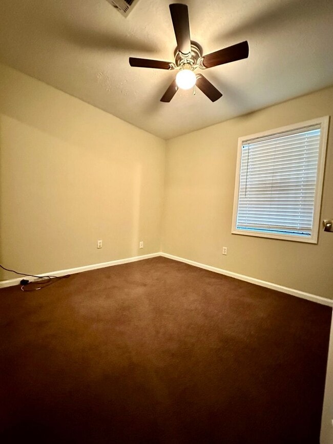 Building Photo - Cute 3 Bedroom Home In South Jackson
