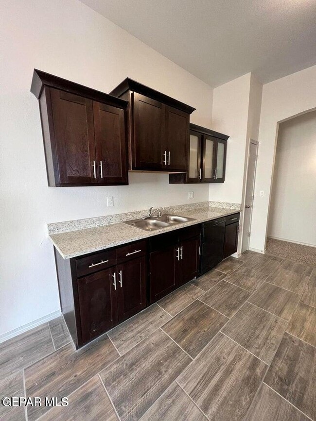 Building Photo - 461 Villa Ysleta